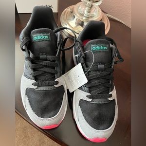 Women’s Adidas size 7